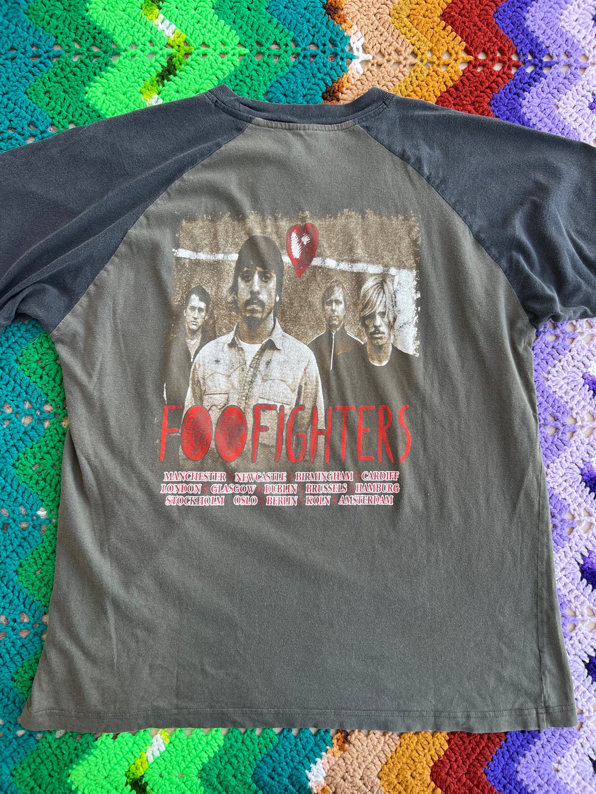 Vintage Foo Fighters 2002 One By One European Tour T-Shirt – Red